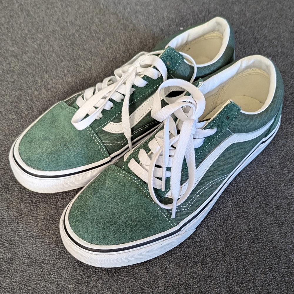 EUC Vans Old Skool Color Theory Duck Green (W 7, M 5.5)